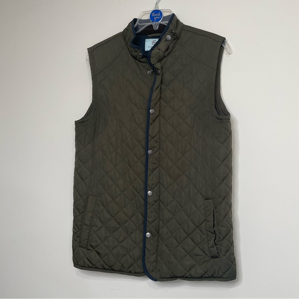 Class Club Quilted Vest ~ Dark Green
Size 18-20‎ ~ weekender